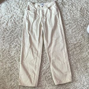 there American Eagle BDG baggy jeans are so cute and comfy.